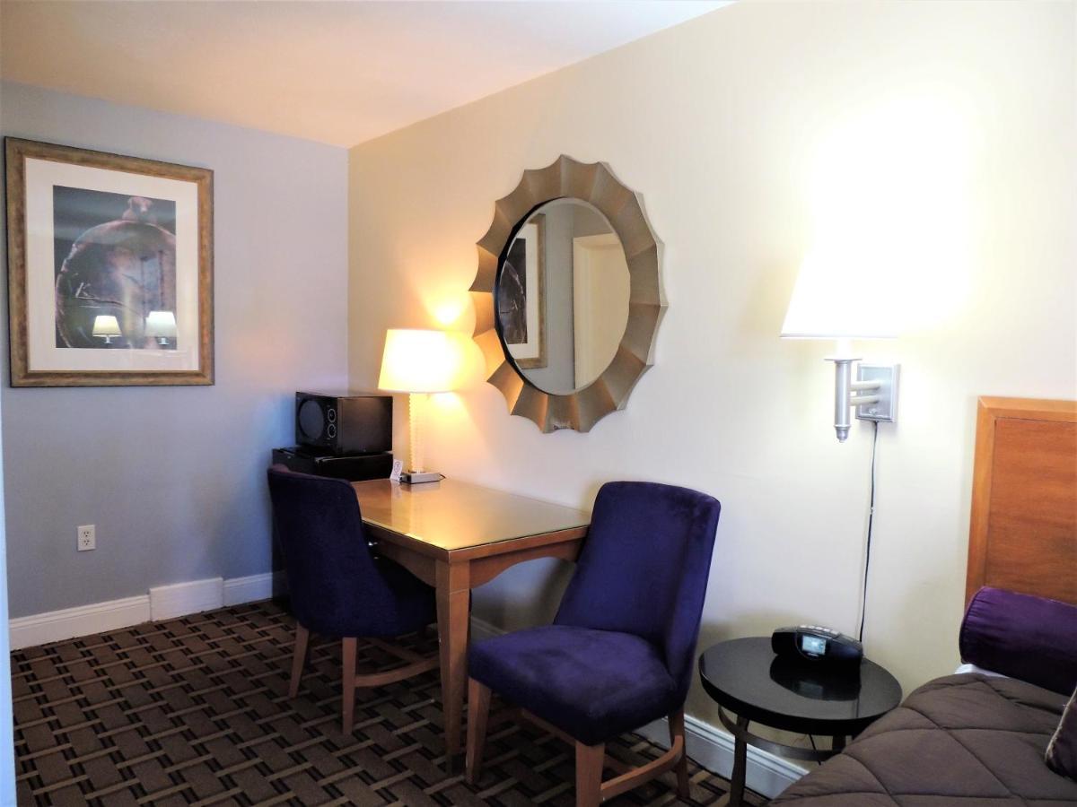 Windsor Motel Гротон Экстерьер фото