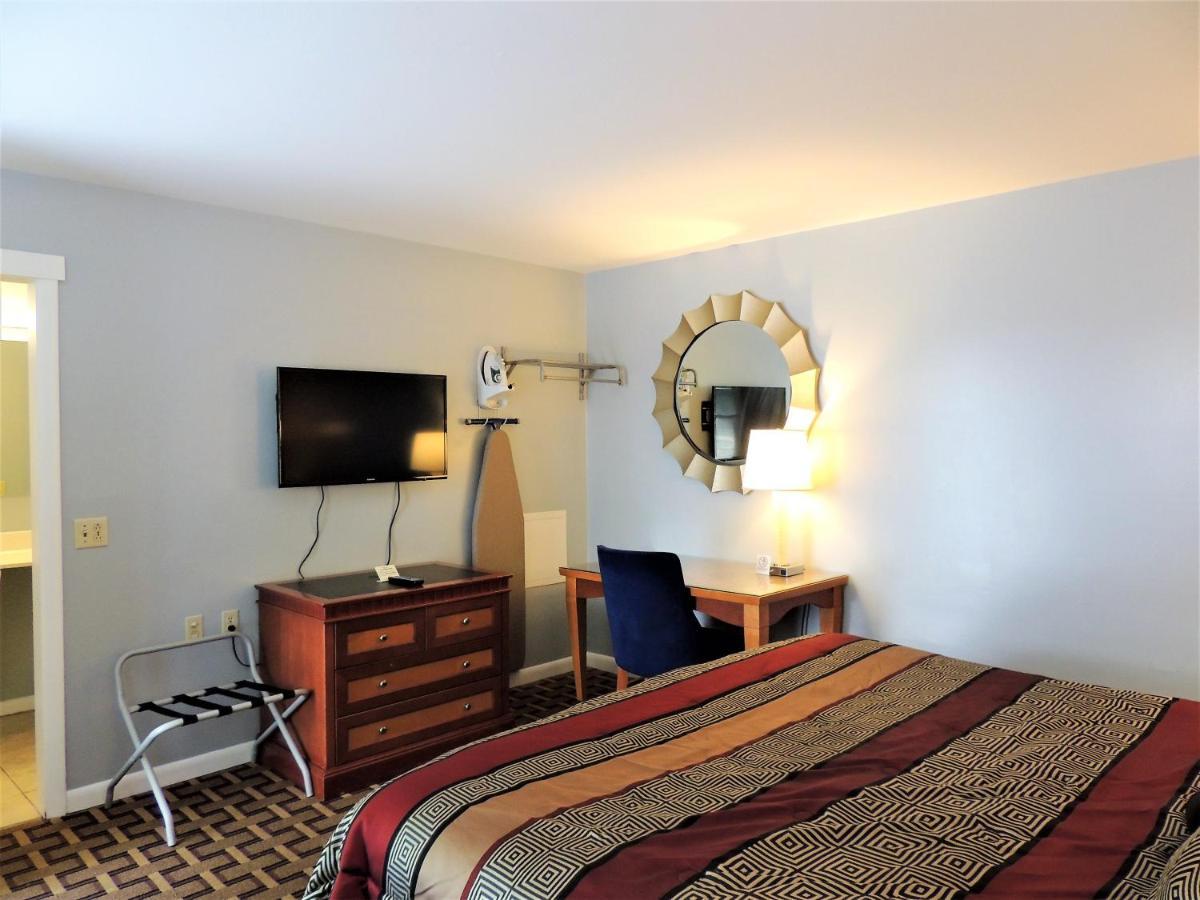 Windsor Motel Гротон Экстерьер фото