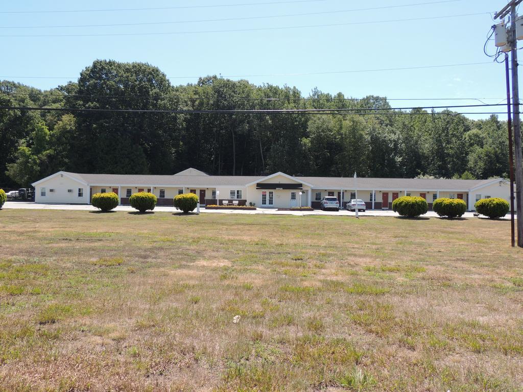Windsor Motel Гротон Экстерьер фото