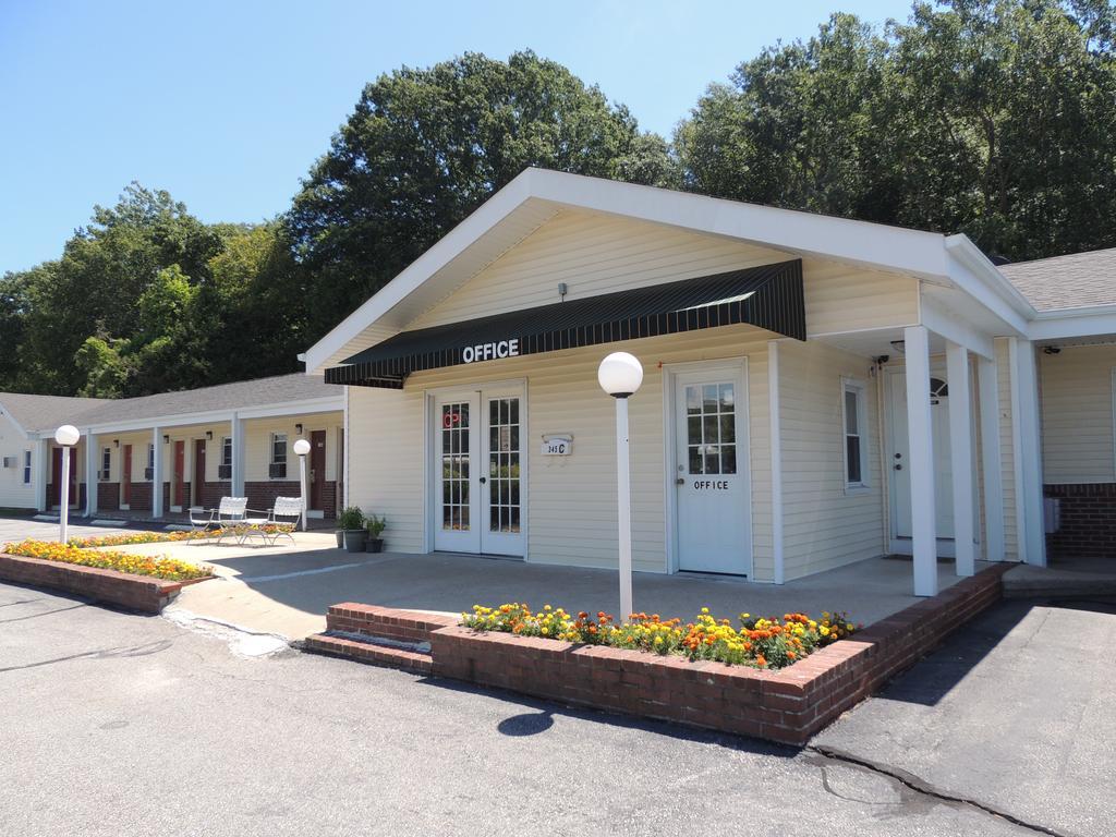 Windsor Motel Гротон Экстерьер фото